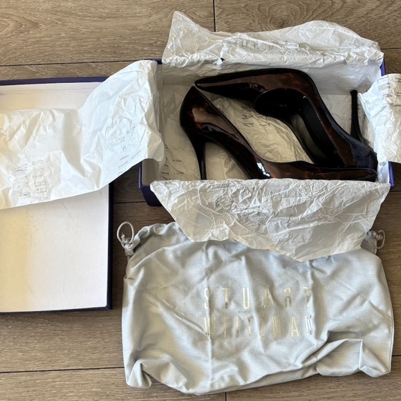 Stuart Weitzman Brown Patent Leather Pumps โ Size 6 - Picture 10 of 11